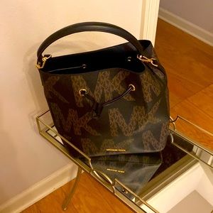 Michael Kors Draw string